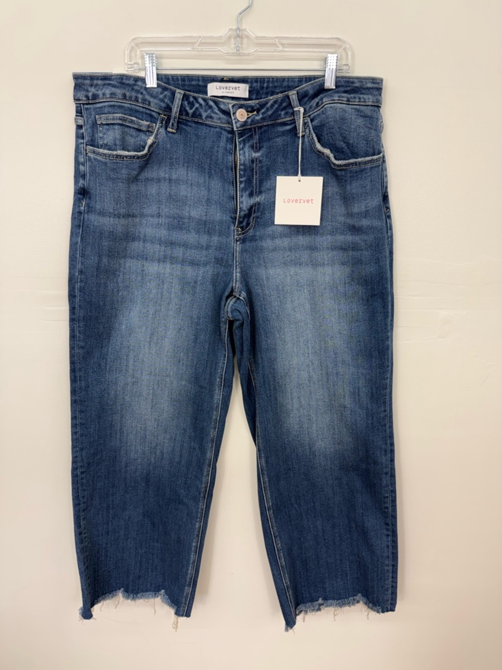 Loveseat Women's Cropped Frayed Hem Blue Jeans L21